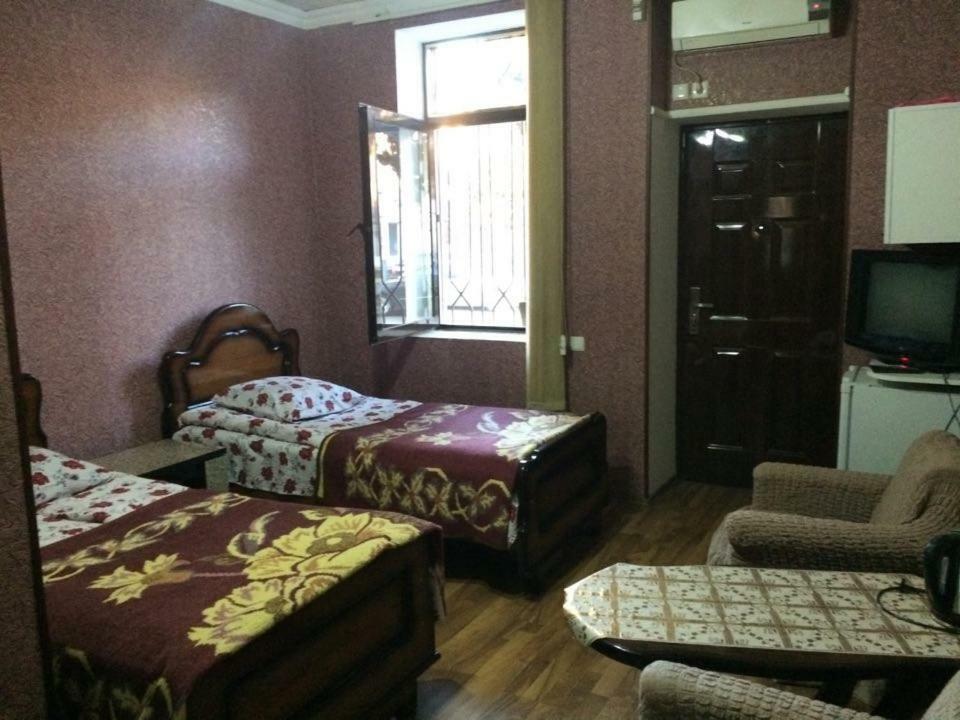 Temuriroom Pʼotʼi 外观 照片