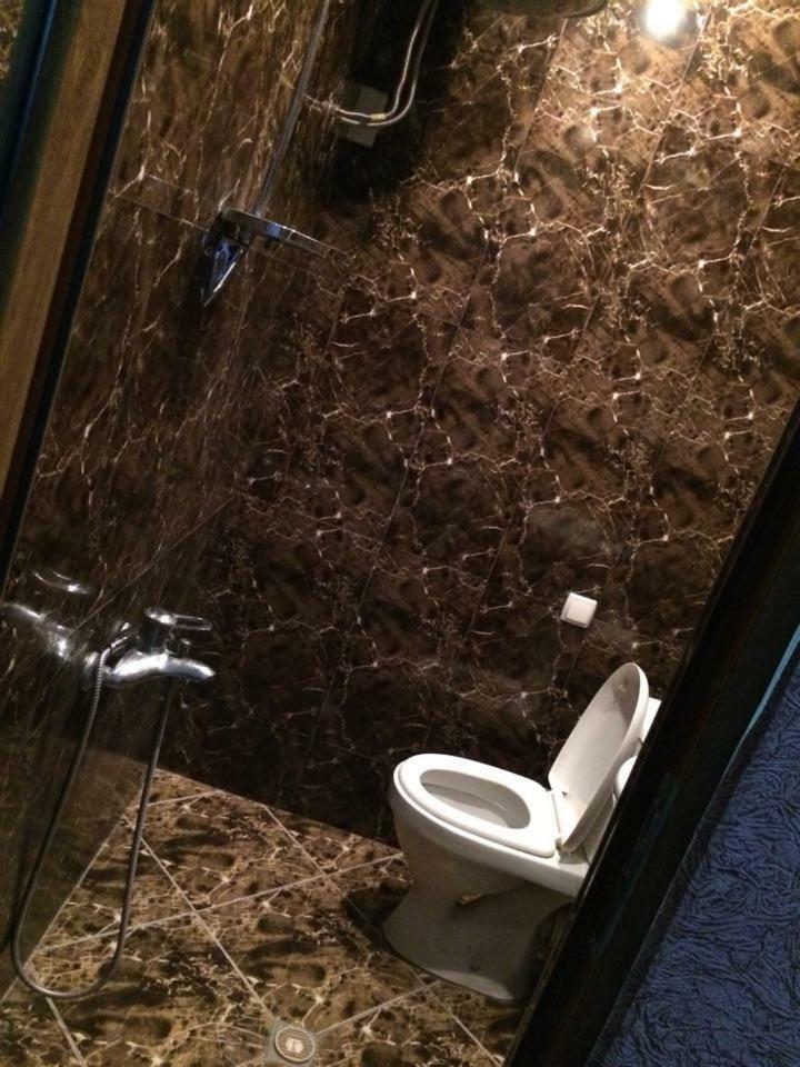 Temuriroom Pʼotʼi 外观 照片